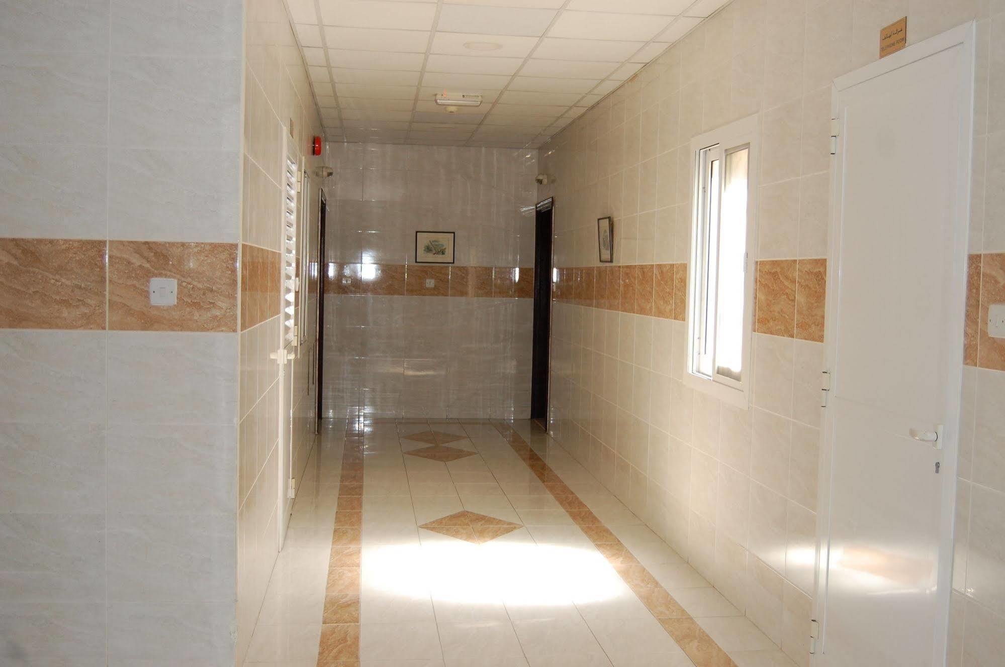 Al Ferdous Hotel Apartment Шарджа Экстерьер фото